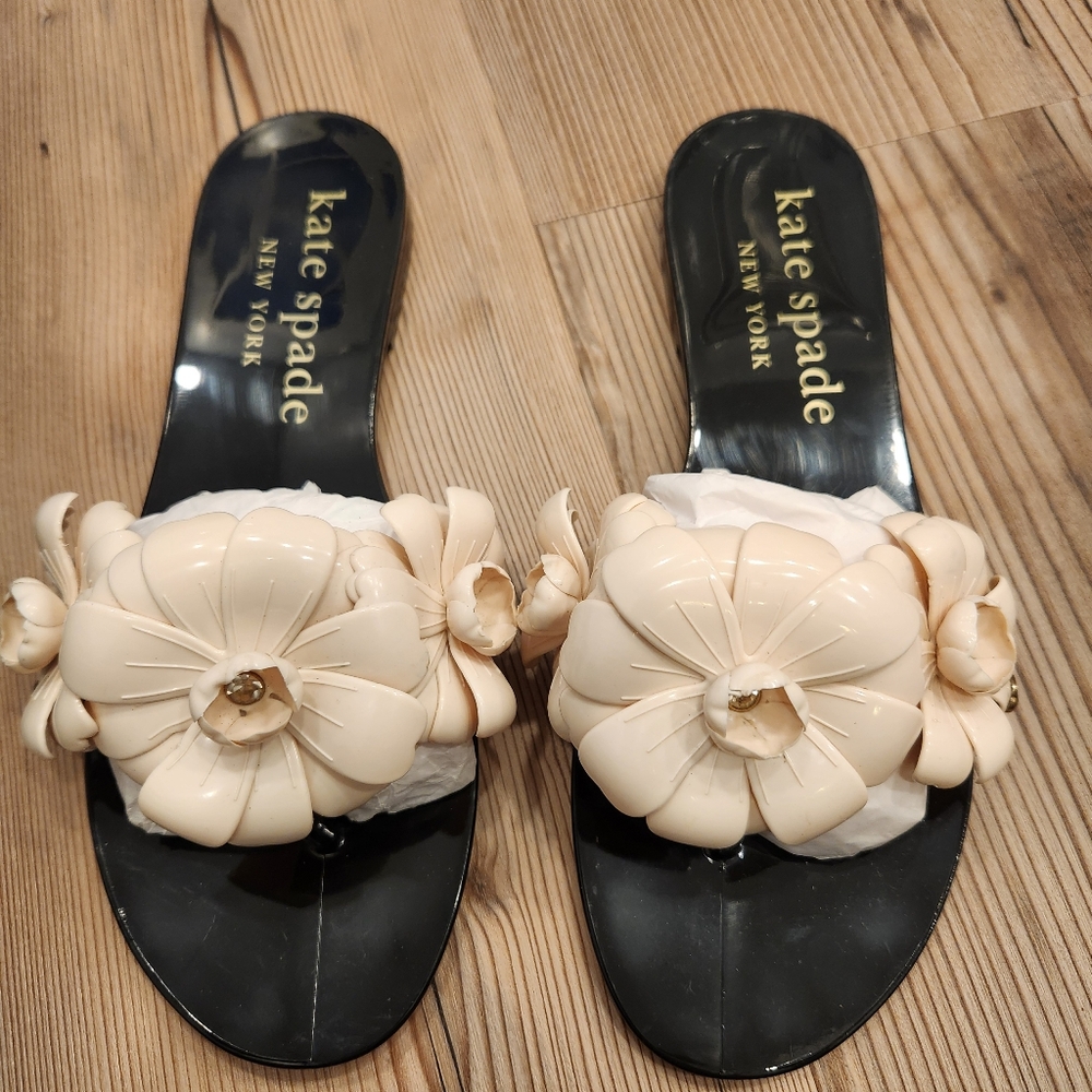Kate Spade Jaylee Sandall Size 9
